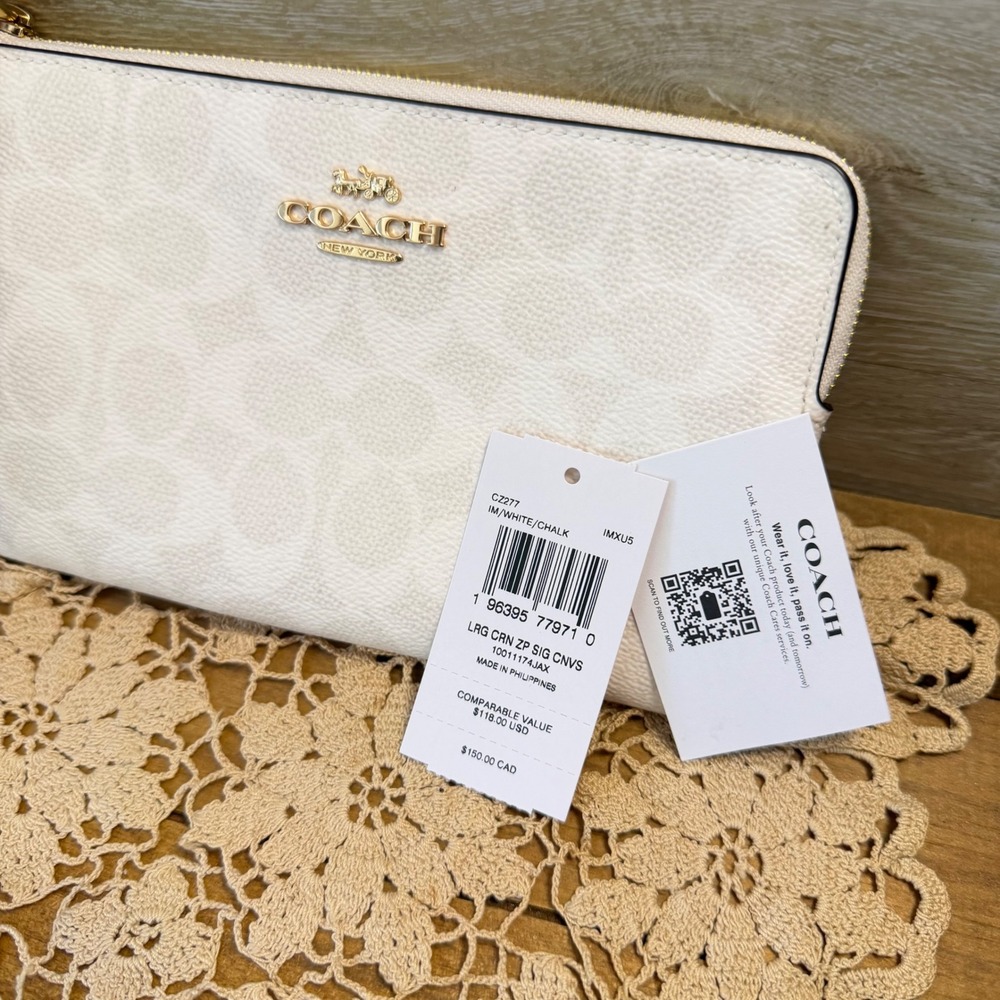 Coach CZ277 Large Corner Zip Wristlet Signature Canvas White Chalk Gold Hardware